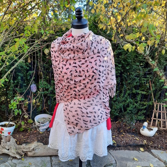 Dusty Pink Cat Print Scarf - Picture 3 of 4